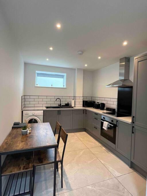 Apartamento Entire Property In Downham Market, Serviced Accomodation Exterior foto